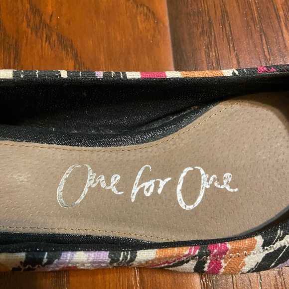 Toms Ikat Print Ballet Flats - Picture 6 of 6